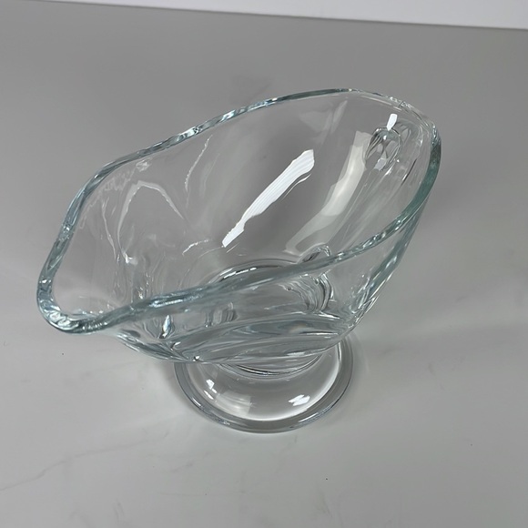 Clear Glass Gravy Boat - Picture 2 of 12